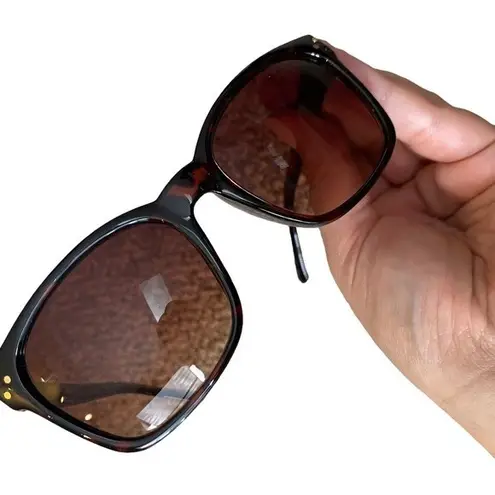 Oscar de la Renta Women's Tortoise Shell Sunglasses Black Brown Classic Everyday