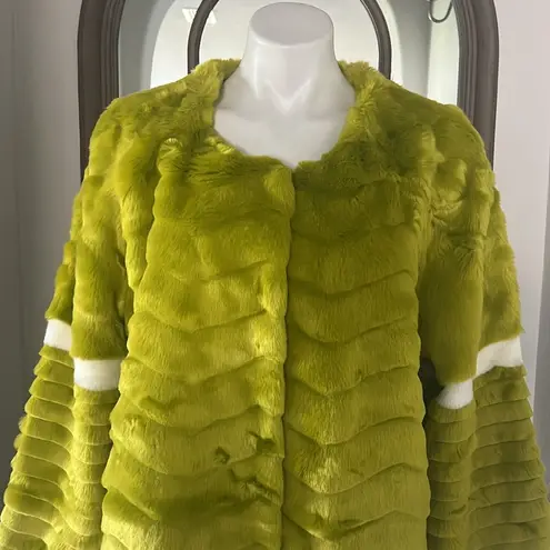 indigo. New MOON Fur Jacket in Neon Green, Size XL New w/Tag Retail $229