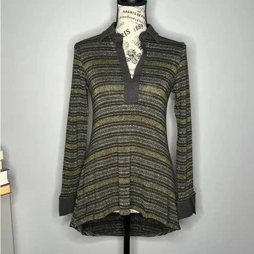 Laila Jayde (XS) Shimmer Stripe Collar Long Sleeve High Low Metallic Knit Top Black