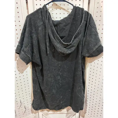 mono b Distressed Washed Black Short Sleeve Hooded Tunic Top One Size Gray Size undefined