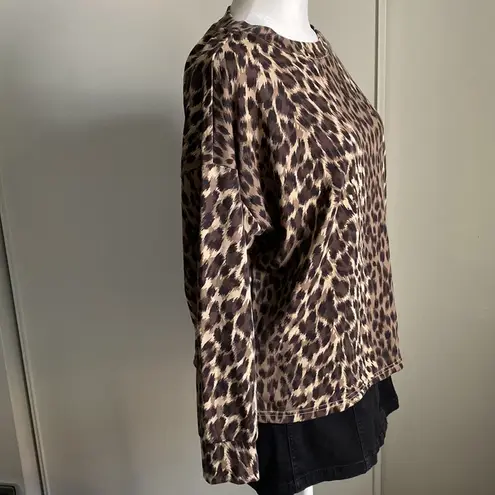 Banana Republic Women’s Cheetah Print Lightweight Pullover Fashion Sweatshirt