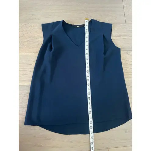 Uniqlo  Sleeveless Top Blouse Navy Blue Size Small