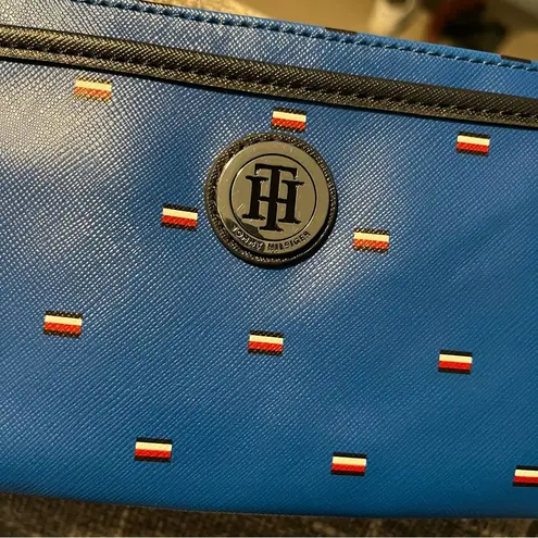 Tommy Hilfiger New with Tags  Double Zip Pocket Wristlet Royal Blue with Logo