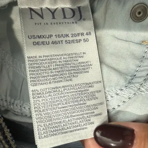 NYDJ Chloe Capri Jean In Loire Blue Wash Size 16