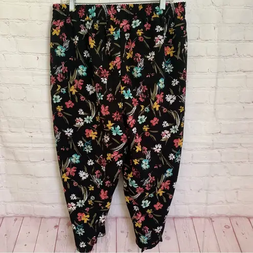 Lane Bryant  casual black floral pull on crop pants side leg ties size 14/16