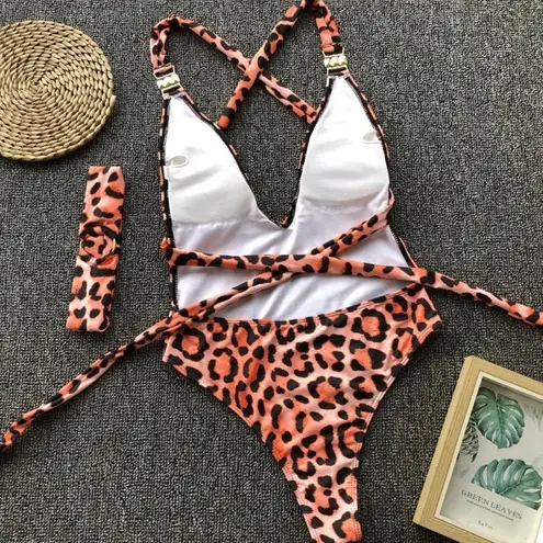 Boutique 1632 Clearance vintage style cheetah shoulder bling monokini