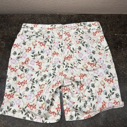 NYDJ  Jeans Shorts White SZ 8P Floral Print Ella Lift Tuck Stretch Denim