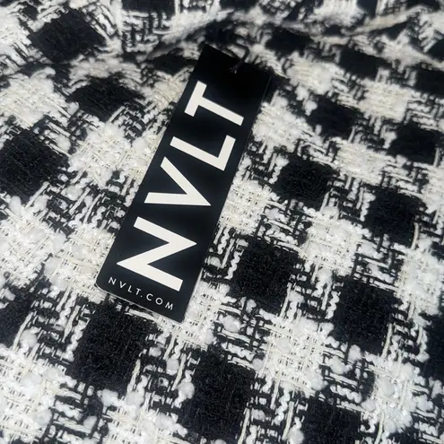 NWT NVLT Women's Cape Jacket with Lantern Sleeves Plaid Houndstooth Black White Size L