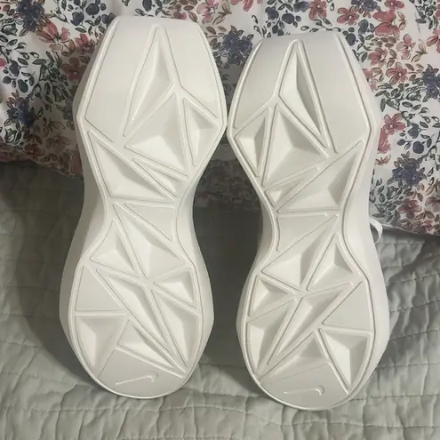 Nike Womens  Vista Lite white size 6