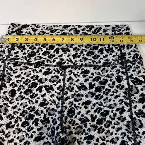 Zyia Active Snow Leopard Pocket Brilliant Hi-Rise 7/8 Leggings Women’s Size 12