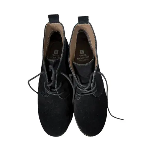 White Mountain auburn black suede booties women's size 6M