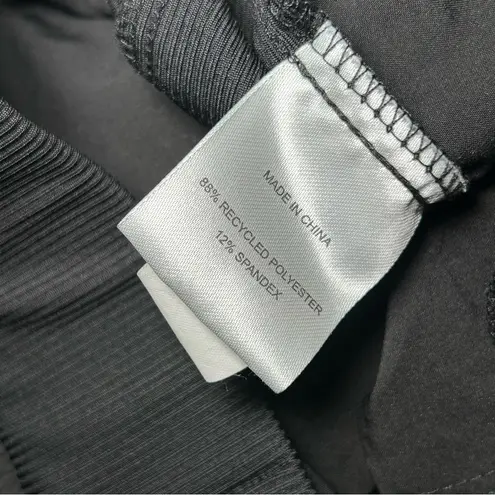 Quince Performance Tech Black Ankle Pants Women’s Size Medium