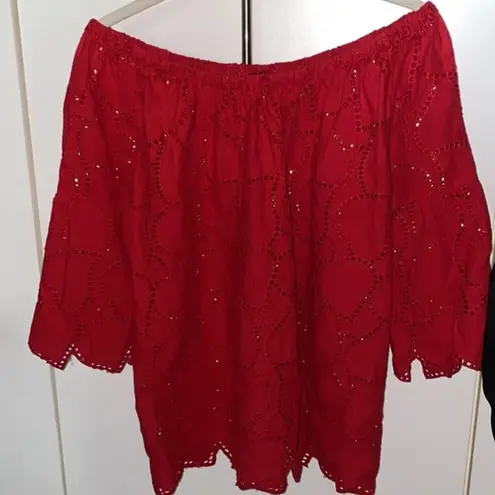 Red Heart Detail Top Size L