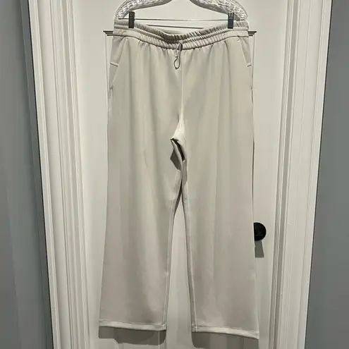 Lululemon  Softstreme High Rise Pant Full Length
Bone Size 14 Wide Leg Neutral
