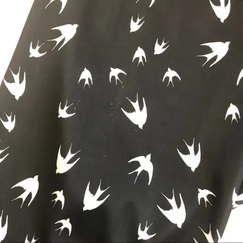 Onzie Bird Novelty Graphic Print Cropped Leggings: Black & White