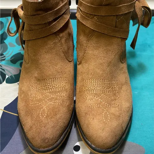 Mi.Mi Valencia Western Style brown booties ankle boots shoes Size 7