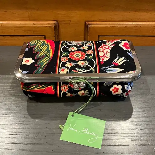 Vera Bradley NWT  Kiss & Make Up Versailles Cosmetic Bag - Retired