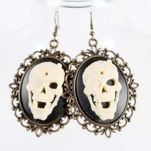 Skull Steampunk Gothic Victorian Cameo Earrings – XLRG, Bronze Tone Metal Brown