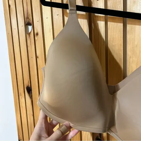 Wacoal Soma Vanishing 360 Wireless Bra Sand Size 36DD