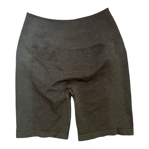 Alphalete  Amplify Women's Seamless Scrunch Short Forest Green Size M 8” inseam thumbnail 6