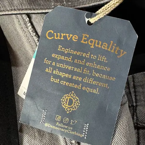 Democracy SZ 16 “Ab”solution Jean Shorts Distressed Stretch Hi-Rise Whiskered