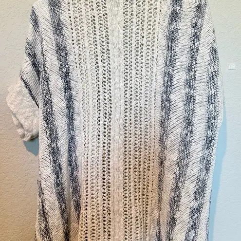 Natural Reflections Cream and Gray Cardigan Sweater 100% cotton Medium