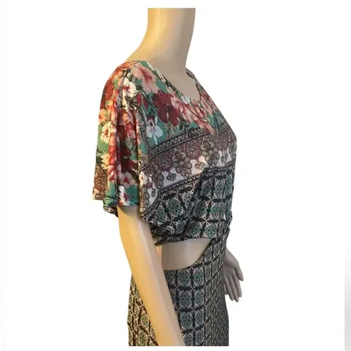 Farm Rio Anthropologie Farm Maxi Cut Out Lila Dress Kimono
Sleeves size XS