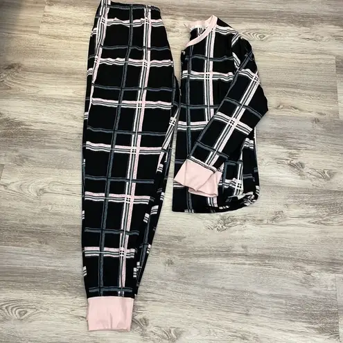 secret treasures Black with Gray & Pale Pink Plaid Long Sleeve Long Pant Pajamas