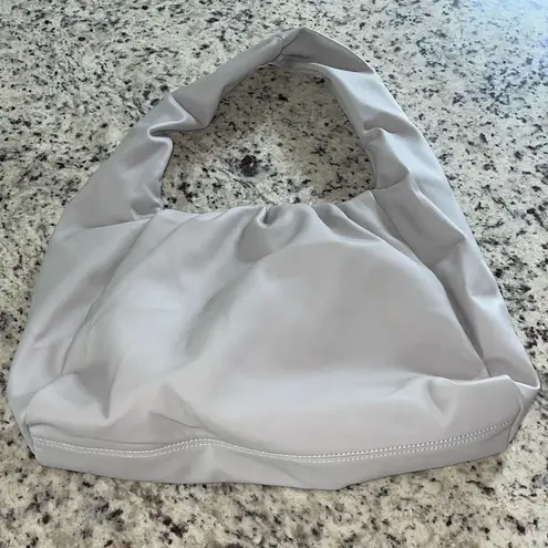 Staples by The Drop Women’s Janelle Gathered Shoulder Bag Light Gray. NWOT Gray