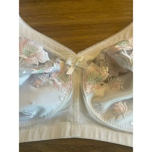 Glamorise Magic Lift Bra Size 42DD Wireless Embroidered White Floral Womens