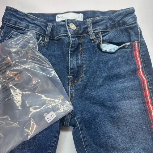 ZARA  Blue Ankle Cropped Jeans with Red Accents Size 4