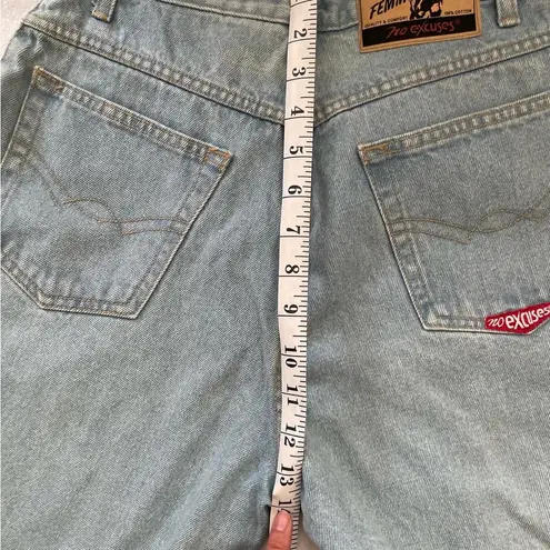 No Excuses Vintage Femme Fatale light washed Denim Shorts Womens Size 9 A4