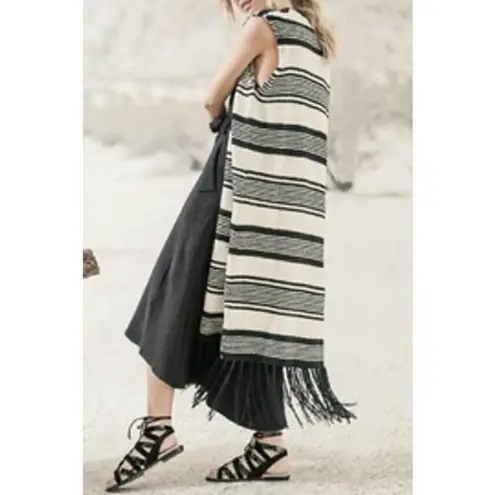 Moon River Tuckernuck Mesa Sweater Vest Duster Sz. S