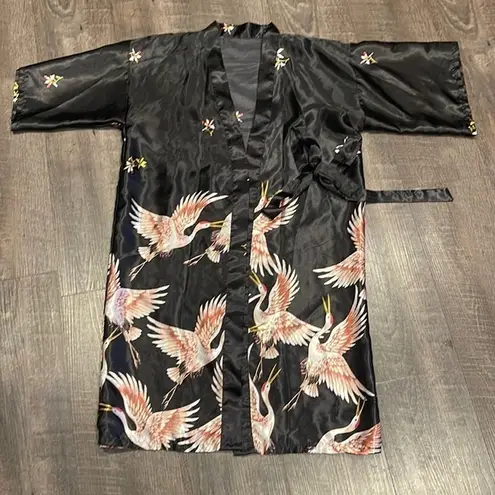 SheIn  BIRDS SATIN ROBE BLACK AND PINK