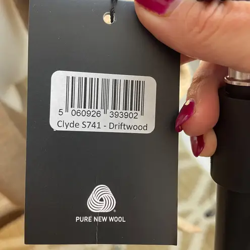 NWT Mackie Scotland Wool Scarf Driftwood Camel Rib Knit Winter Classic