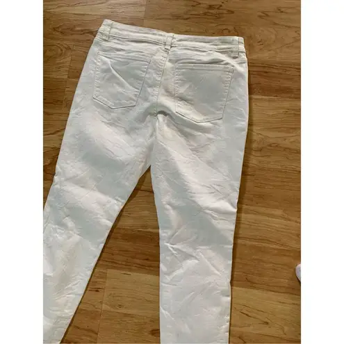 White House | Black Market  size 10 white skinny jeans ripped