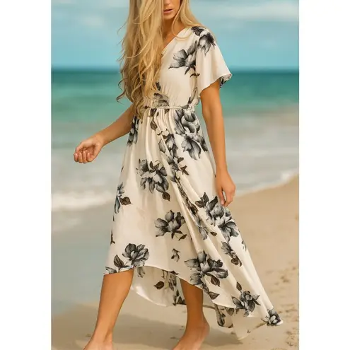 TUA Women's White Floral High Low V