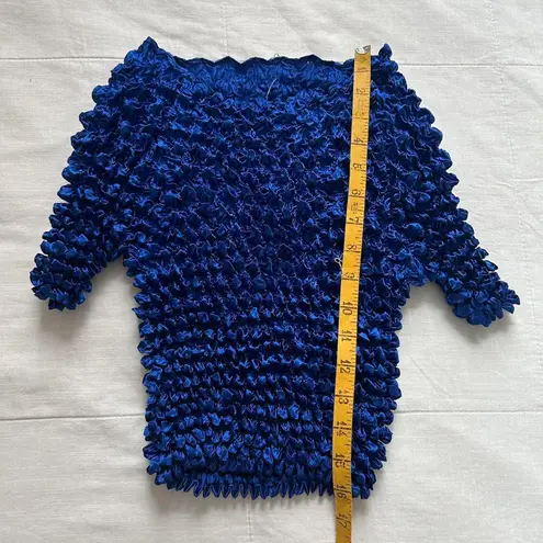 Blue popcorn pleated top Stretch to fit Size undefined
