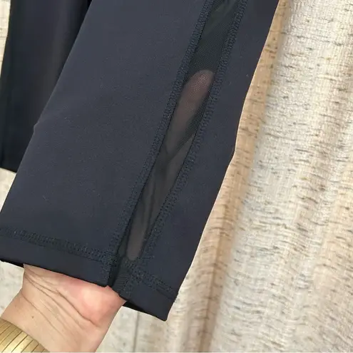 Livi Active Black Capri Leggings - 14/16