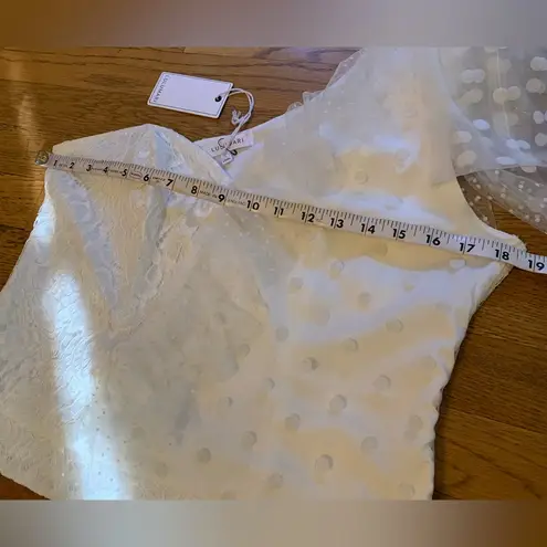 Lulumari NWT one shoulder lace top white size L