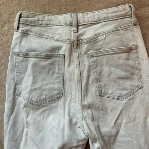 Wild Fable  Size 6 White Wash Distressed Jeans Never Worn