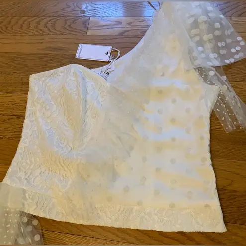 Lulumari NWT one shoulder lace top white size L