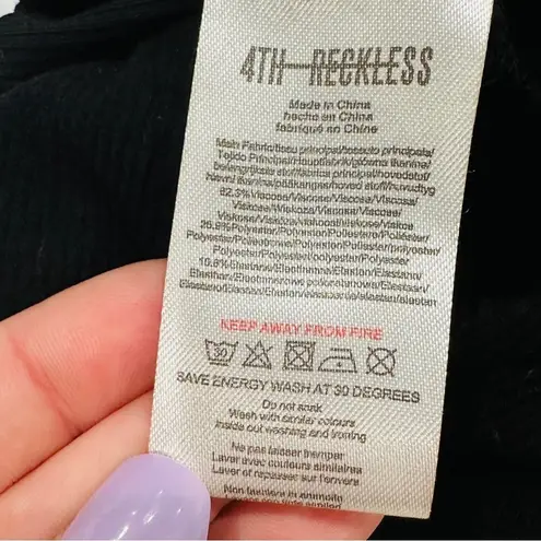 NWT 4th & Reckless Black Ribbed V