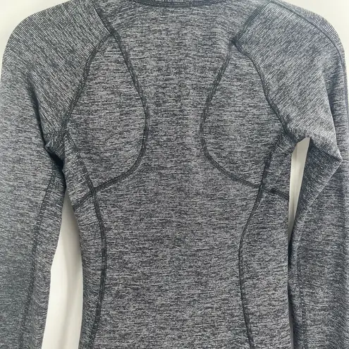 Lululemon  Runderful Zip grey activewear quarter zip long Sleeve Shirt size 2