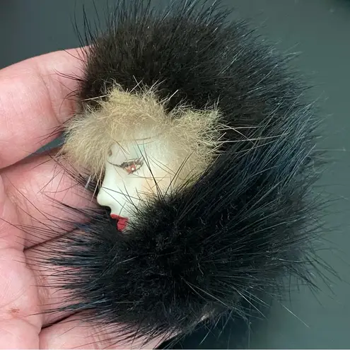 Vintage Porcelain Face Victorian Lady with Real Rabbit Fur Hat Scarf Brooch 11g