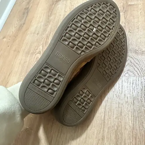 Munro | Women's Scout Brown Suede Ruched Ankle Boots