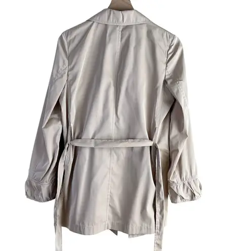 Les Copains Lightweight Neutral Belted Trench Coat Pleat Details in Cream, M Size M