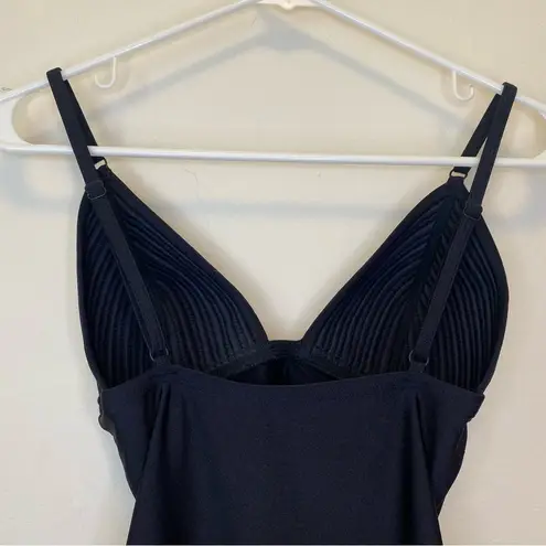 Gottex Textured Triangle Bra One Piece Swimsuit Adjustable Straps Black Sz 8 Med