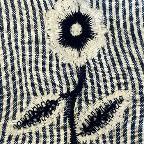 For Cynthia Women’s Blue White Striped Tunic Blouse Embroidered Floral Size S