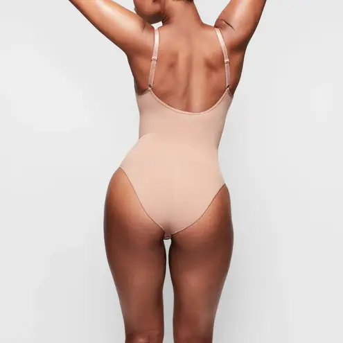 SKIMS Sculpting Bodysuit with Snaps in Sienna Small